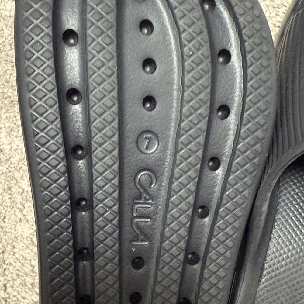 CALIA by Carrie Underwood Black Slide Sandals - Picture 6 of 6